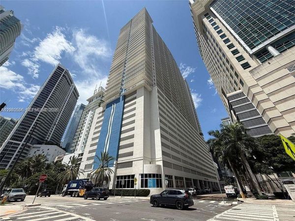 1200 Brickell Bay Dr , Unit 1610, Miami, FL 33131