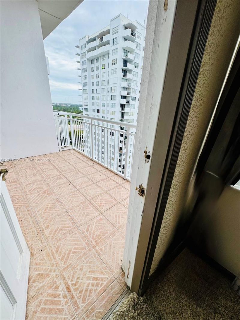 18071 Biscayne Blvd , Unit PH03 & PH0, Aventura, FL 33160 Photo