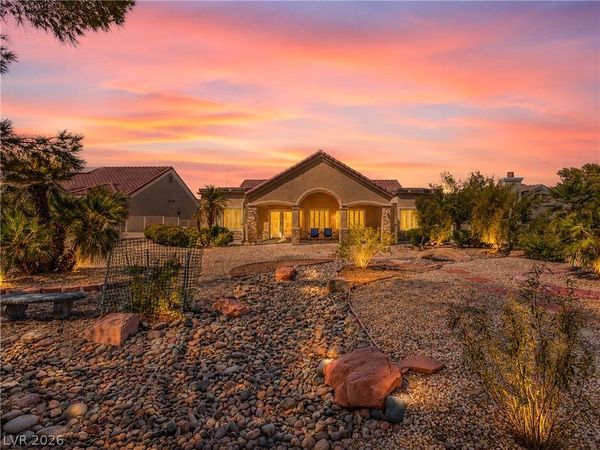 8821 Sandspring Drive , Las Vegas, NV 89134