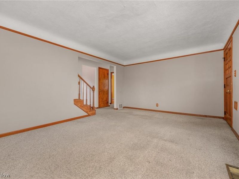 7413 Traymore Avenue, Brooklyn, OH 44144 Photo 10