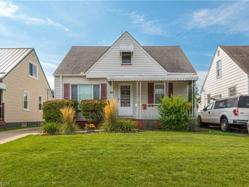 7413 Traymore Avenue, Brooklyn, OH 44144 Photo 2