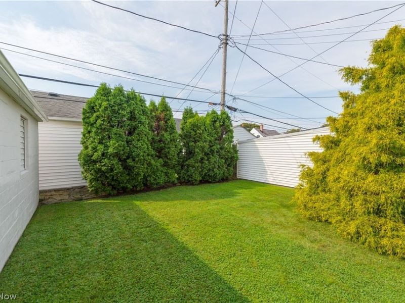7413 Traymore Avenue, Brooklyn, OH 44144 Photo 45
