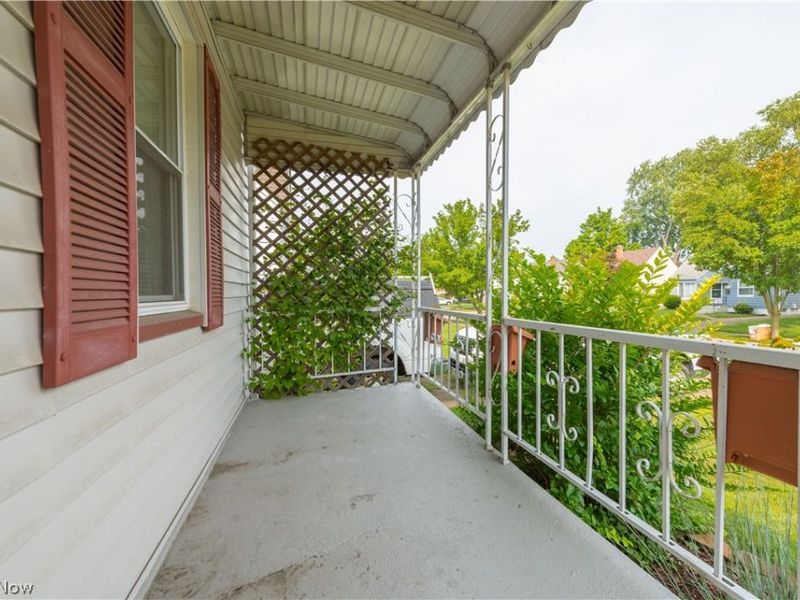 7413 Traymore Avenue, Brooklyn, OH 44144 Photo 6