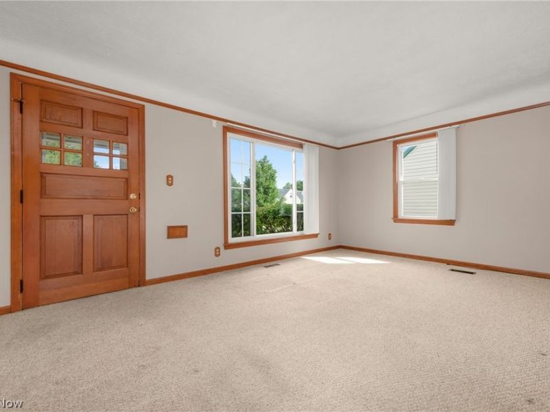 7413 Traymore Avenue, Brooklyn, OH 44144 Photo 8