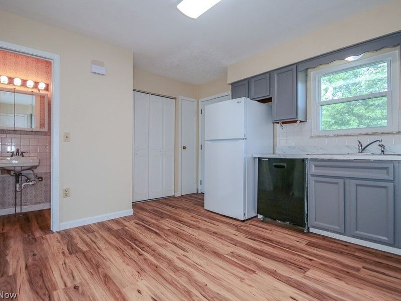 4296 & 4300 Lorwood Drive, Stow, OH 44224 Photo 10