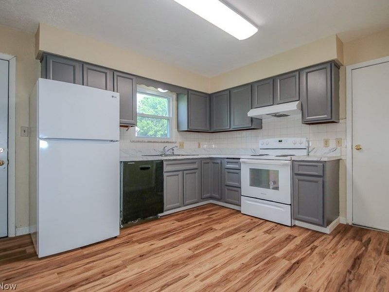 4296 & 4300 Lorwood Drive, Stow, OH 44224 Photo 7