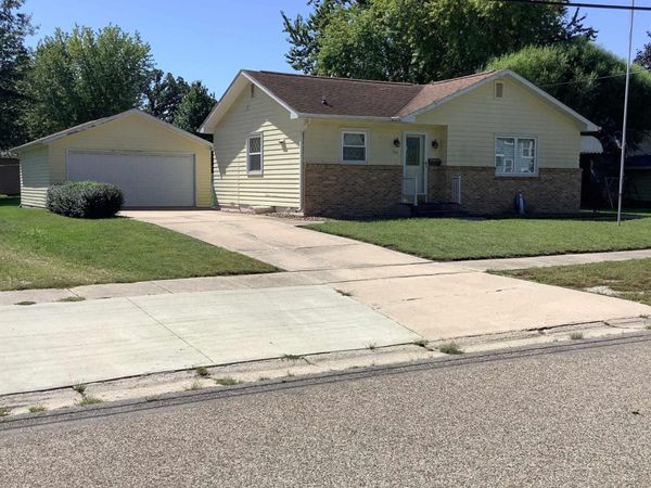 514 E South Street, Algona, IA 50511
