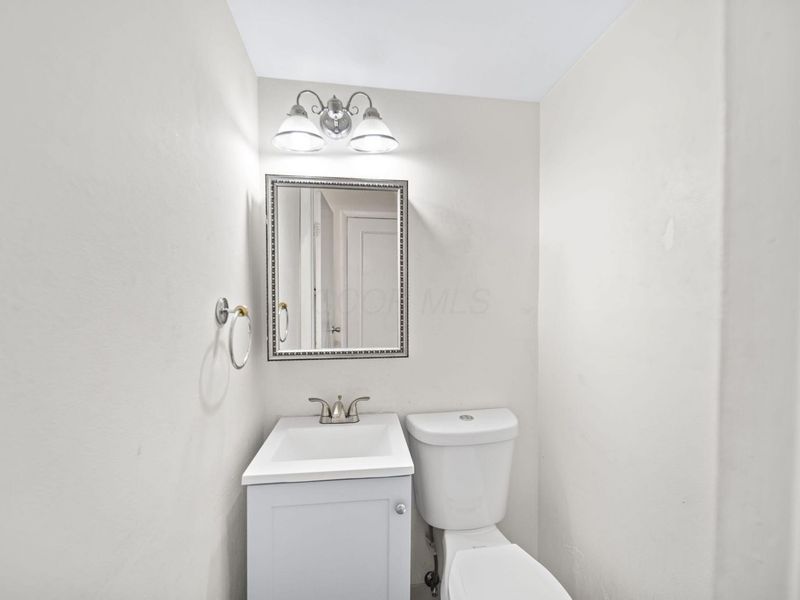 87 Tarryton Court W, Unit 18D, Columbus, OH 43228 Photo 19