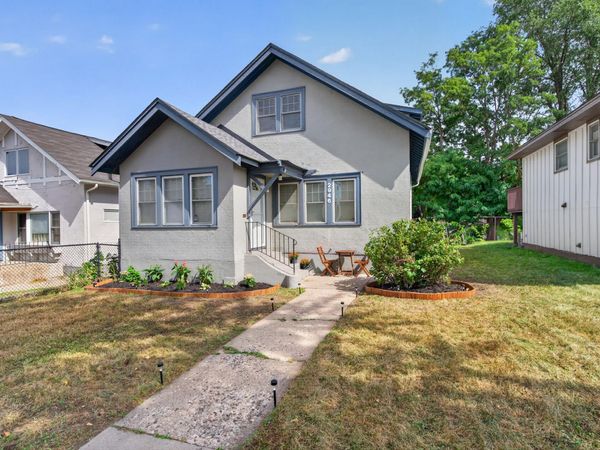 2946 Vincent Avenue N, Minneapolis, MN 55411