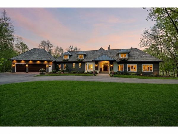 28200 Boulder Circle, Shorewood, MN 55331