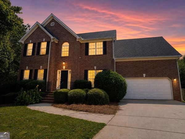 2740 Lake Commons Court, Snellville, GA 30078