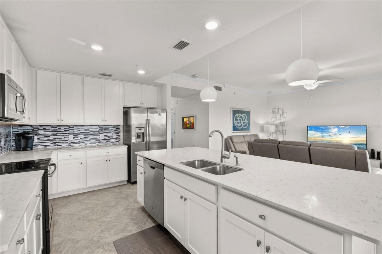 17510 Gawthrop Drive , Unit 302, Bradenton, FL 34211 Photo