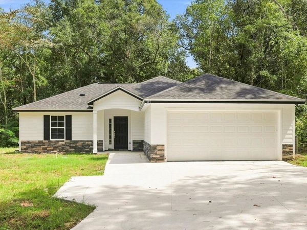 355 Monroe Creek Drive , Midway, FL 32343