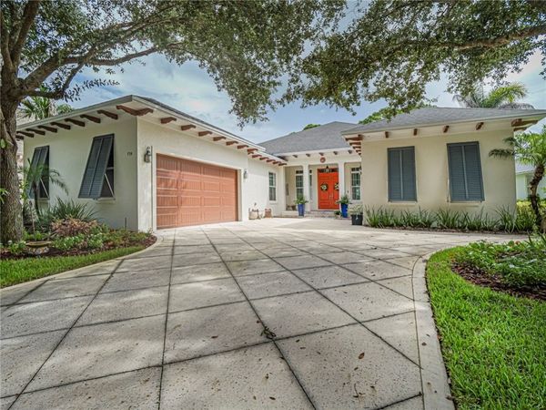 934 Carolina Circle SW, Vero Beach, FL 32962