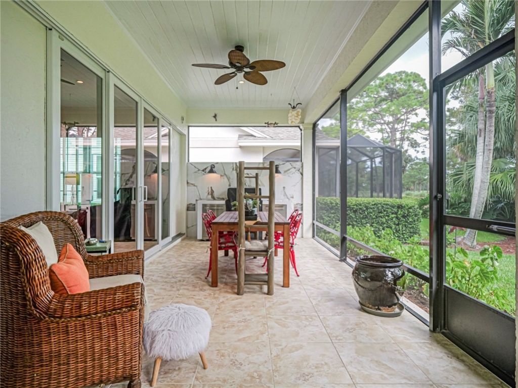 934 Carolina Circle Sw, Vero Beach, FL 32962 Photo