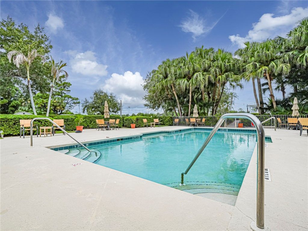 934 Carolina Circle Sw, Vero Beach, FL 32962 Photo