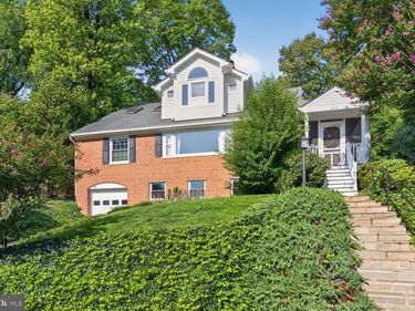 802 PARKWAY TERRACE, ALEXANDRIA, VA 22302