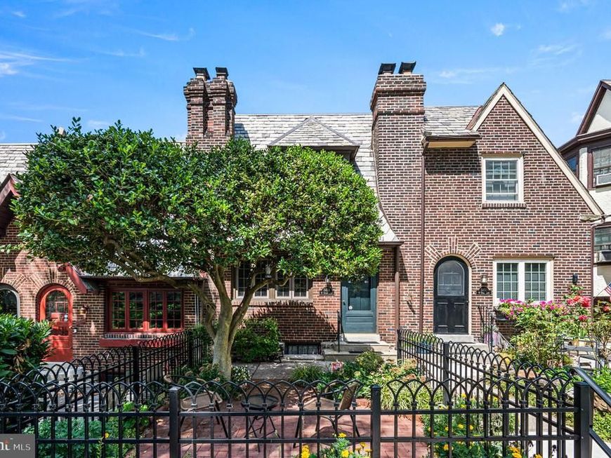 3453 W Queen Lane, Philadelphia, PA 19129 Main Photo