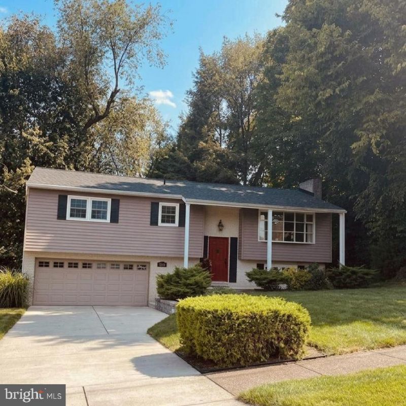 1310 FORREST DRIVE , NEW CUMBERLAND, PA 17070