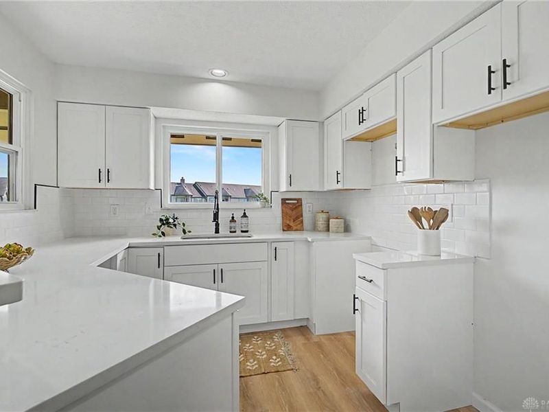 1060 Captains Bridge, Washington Township, OH 45458 Photo 19