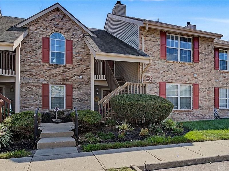 1060 Captains Bridge, Washington Township, OH 45458 Photo 3