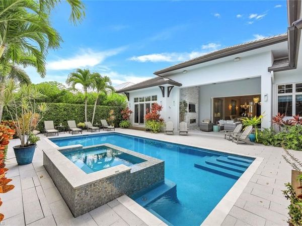 425 Harbour DR , NAPLES, FL 34103