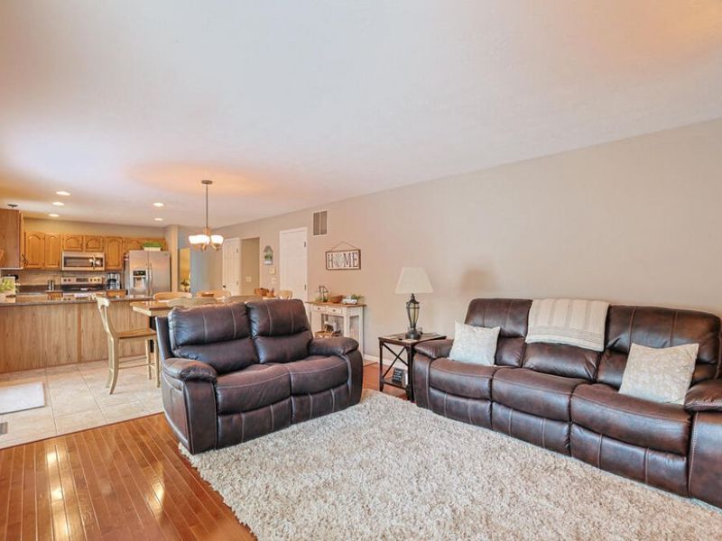 355 Mecca Drive, Vandalia, OH 45377 Photo 9