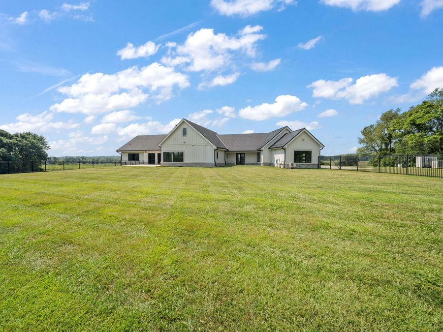 Property Image 156