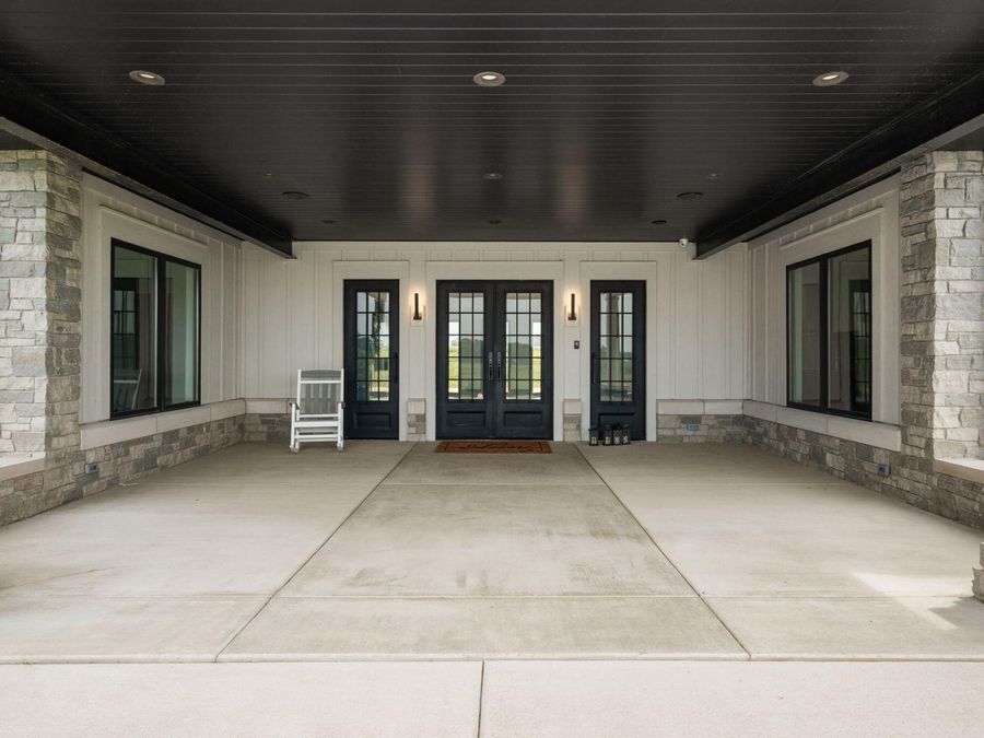 Property Image 100
