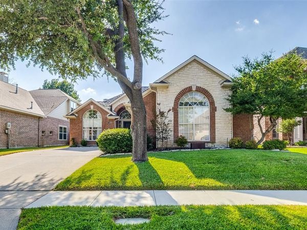 18637 Tall Oak Drive , Dallas, TX 75287