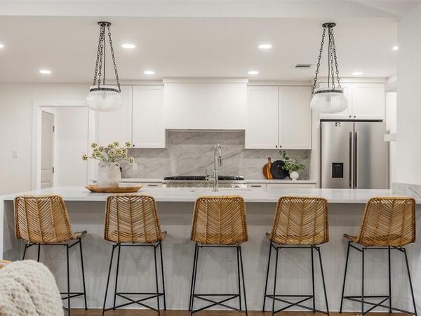 6214 Glennox Lane , Dallas, TX 75214