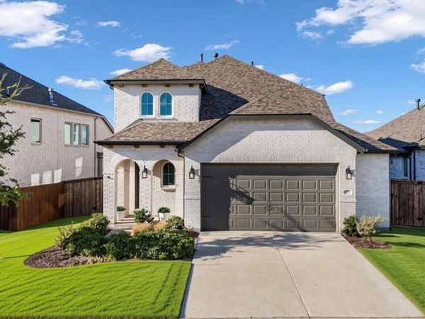1825 Pelham Drive, Aubrey, TX 76227