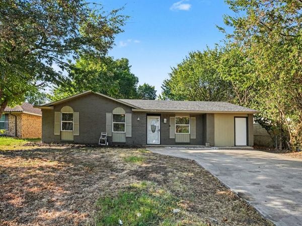 2429 February Lane , Grand Prairie, TX 75050
