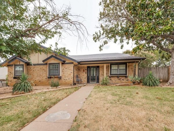 618 Brent Drive , Arlington, TX 76012