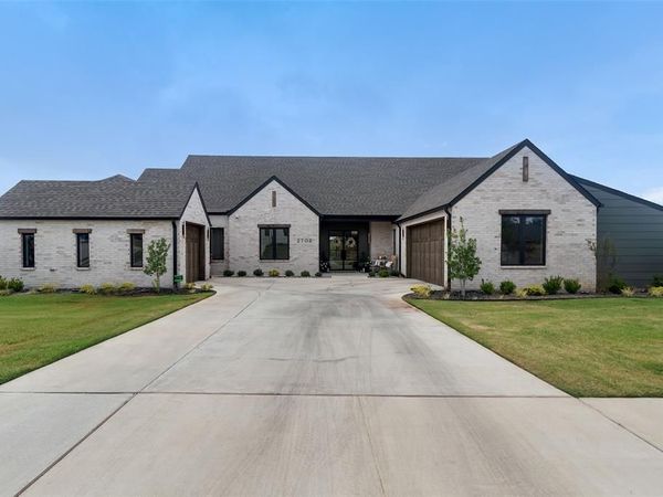 2702 Stonecrest Drive, Sherman, TX 75092
