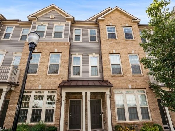 7 Sternadori Rd, Somerville, NJ 08876