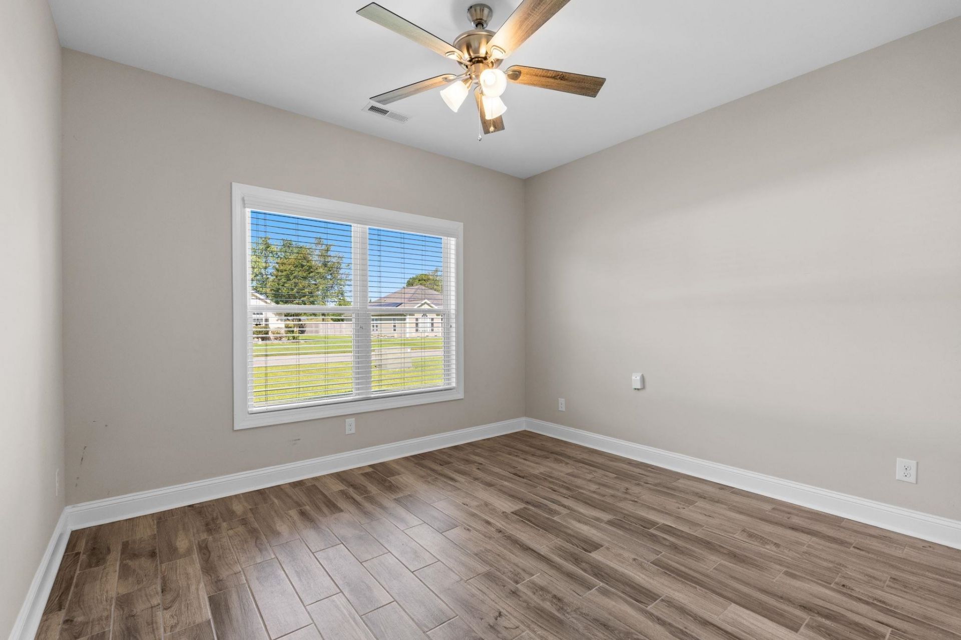 141 Lions Paw Ct. Photo 27