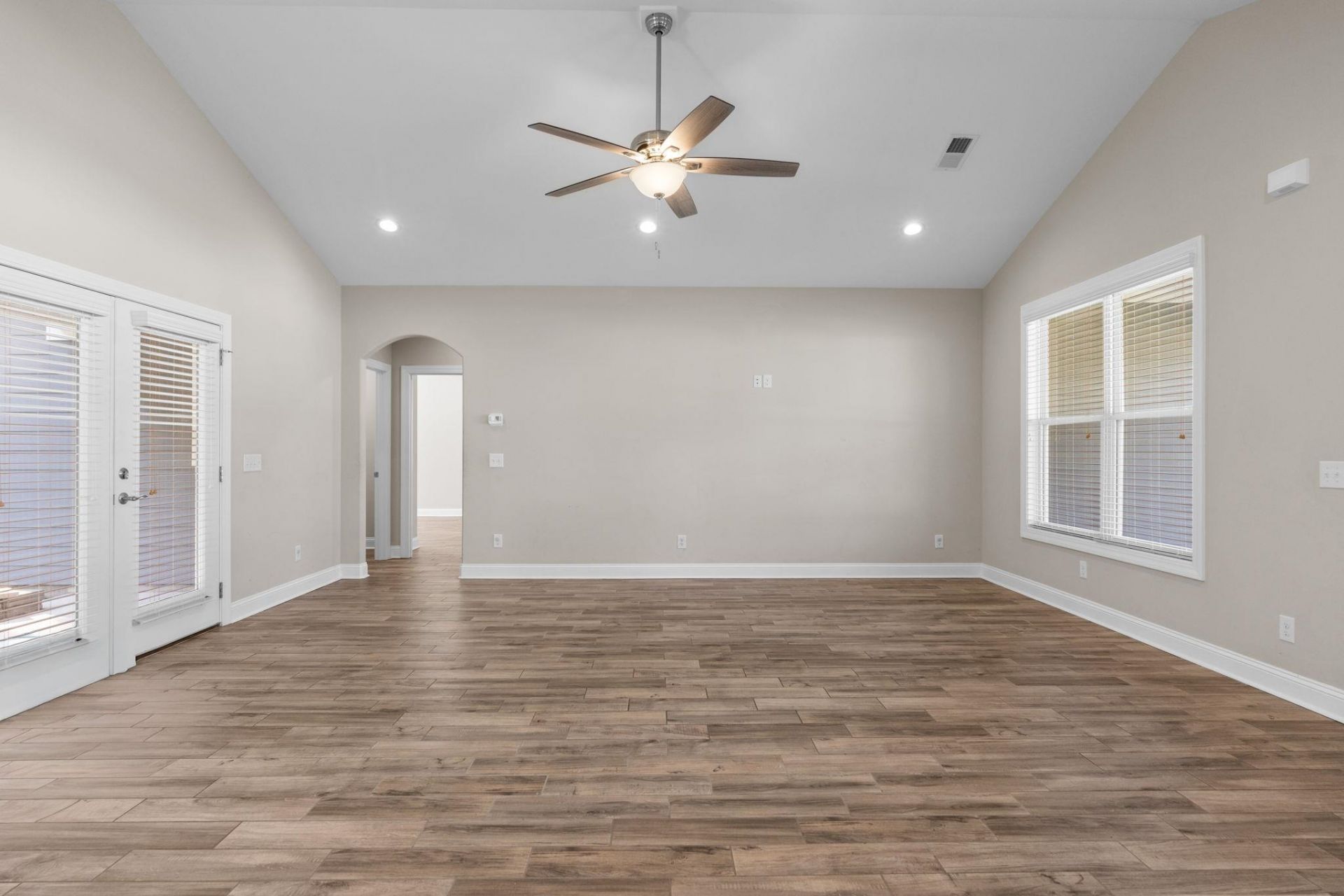141 Lions Paw Ct. Photo 6