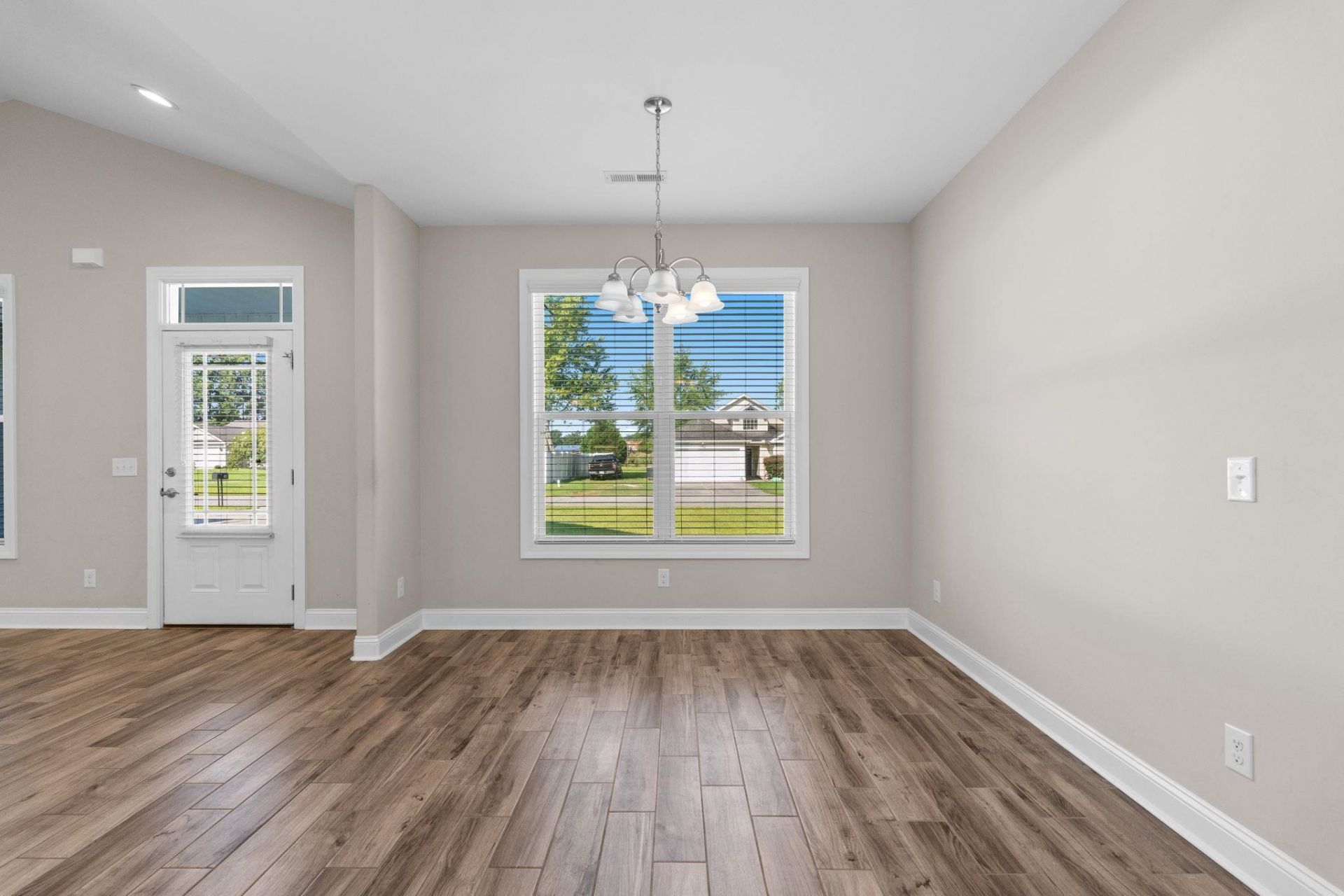 141 Lions Paw Ct. Photo 7