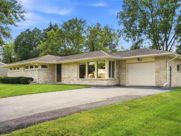 W237N6597 Orchard DRIVE, Sussex, WI 53089