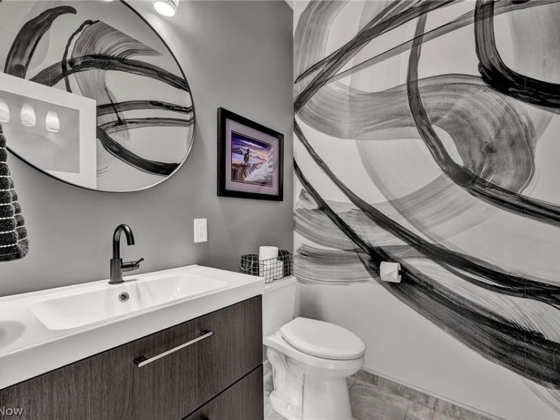 8365 Whitewood Road, Brecksville, OH 44141 Photo 22