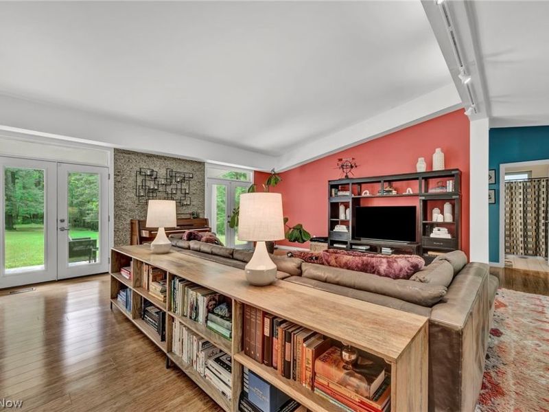 8365 Whitewood Road, Brecksville, OH 44141 Photo 25