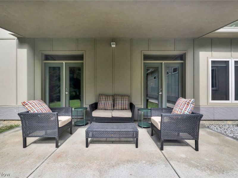 8365 Whitewood Road, Brecksville, OH 44141 Photo 31
