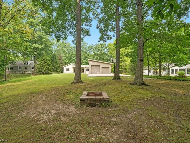 8365 Whitewood Road, Brecksville, OH 44141 Photo 35