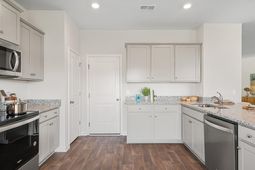 1049 Laurel Oaks Drive photo 4