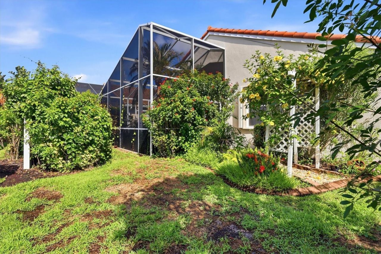 4238 65th Terrace E, Sarasota, FL 34243 Photo