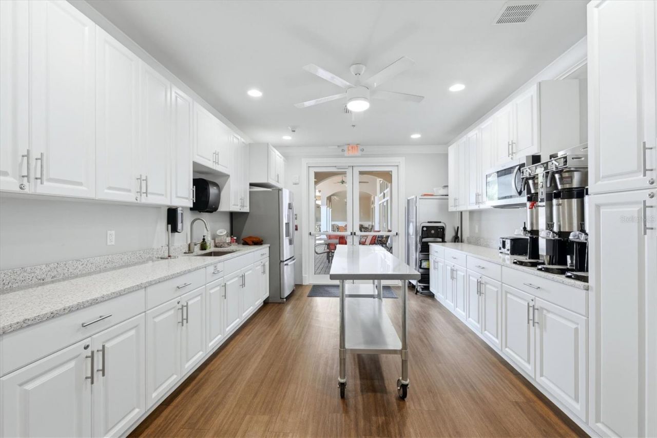 4238 65th Terrace E, Sarasota, FL 34243 Photo
