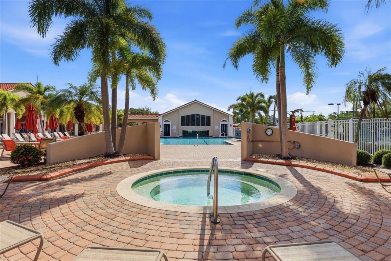 4238 65th Terrace E, Sarasota, FL 34243 Photo