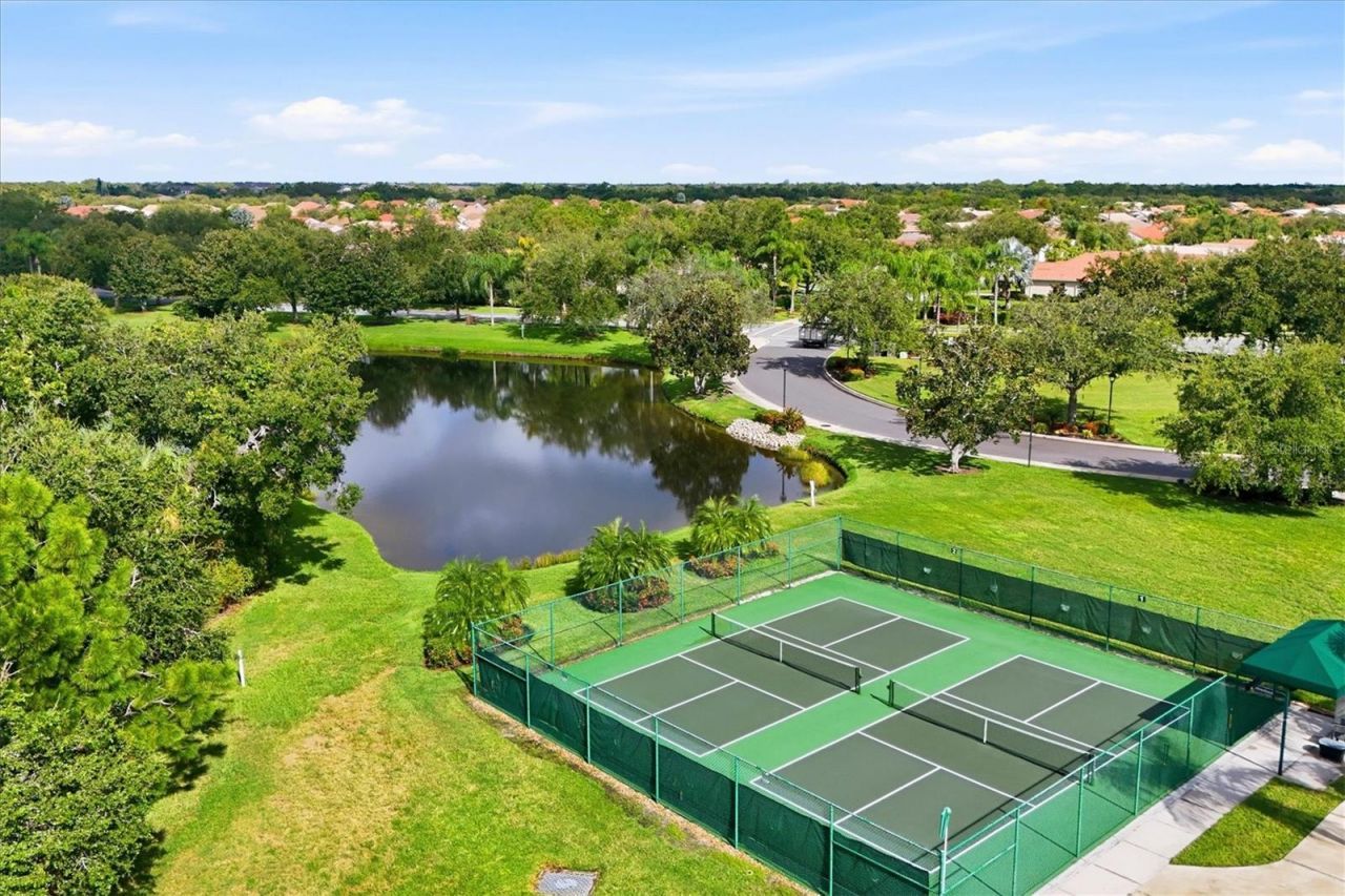 4238 65th Terrace E, Sarasota, FL 34243 Photo