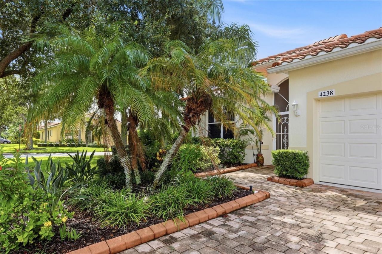 4238 65th Terrace E, Sarasota, FL 34243 Photo